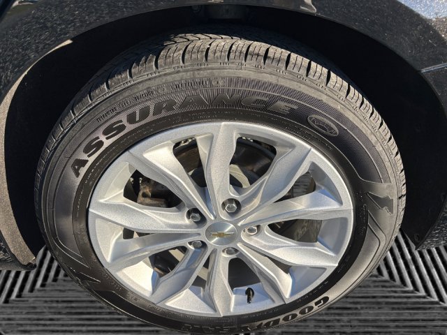 Used 2025 Chevrolet Malibu LT FWD image 14