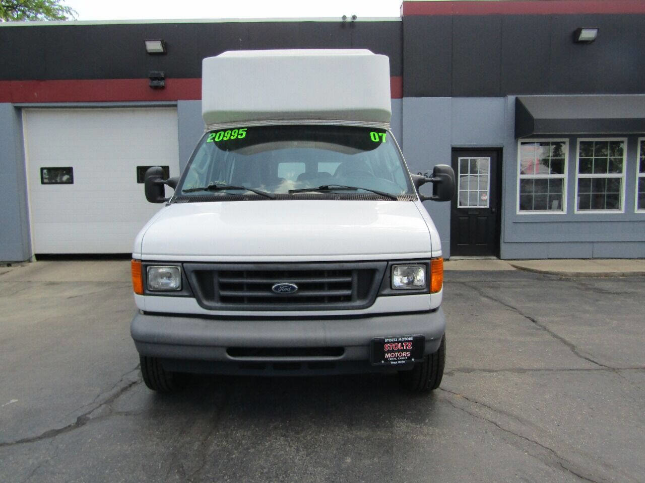 Used 2007 Ford E-350 and Econoline 350 Extended Super Duty image 2