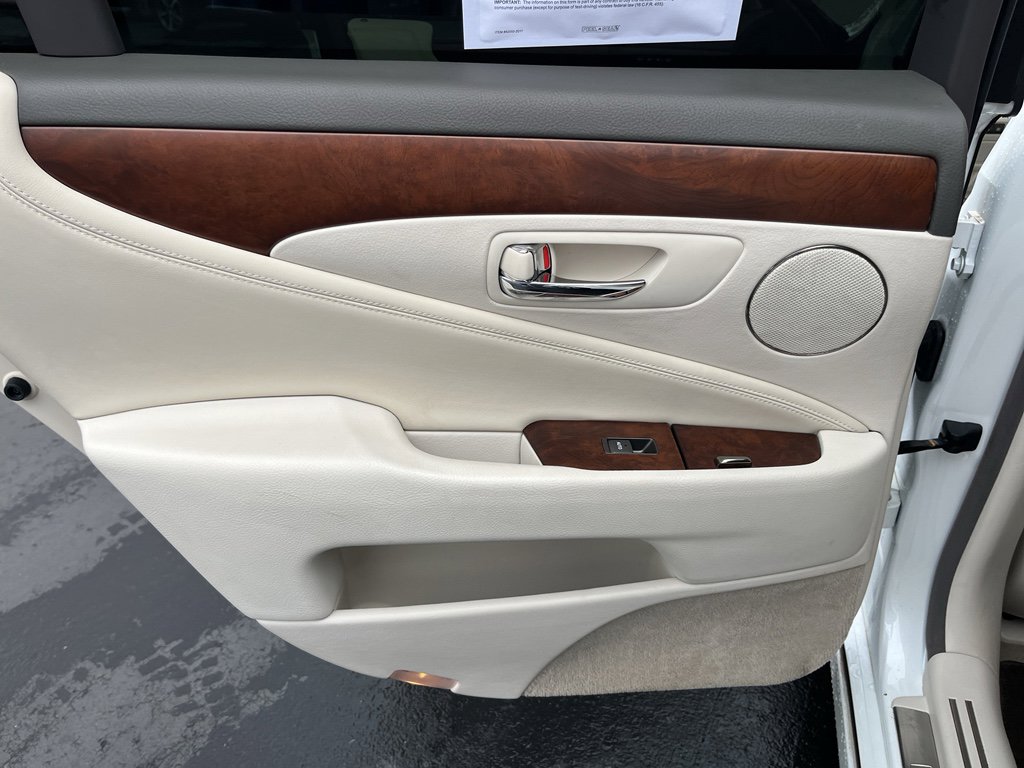 Used 2011 Lexus LS 460 w/ Comfort Pkg image 31