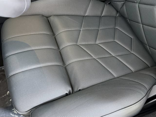 Used 2025 BMW 760i xDrive AWD/4WD image 20