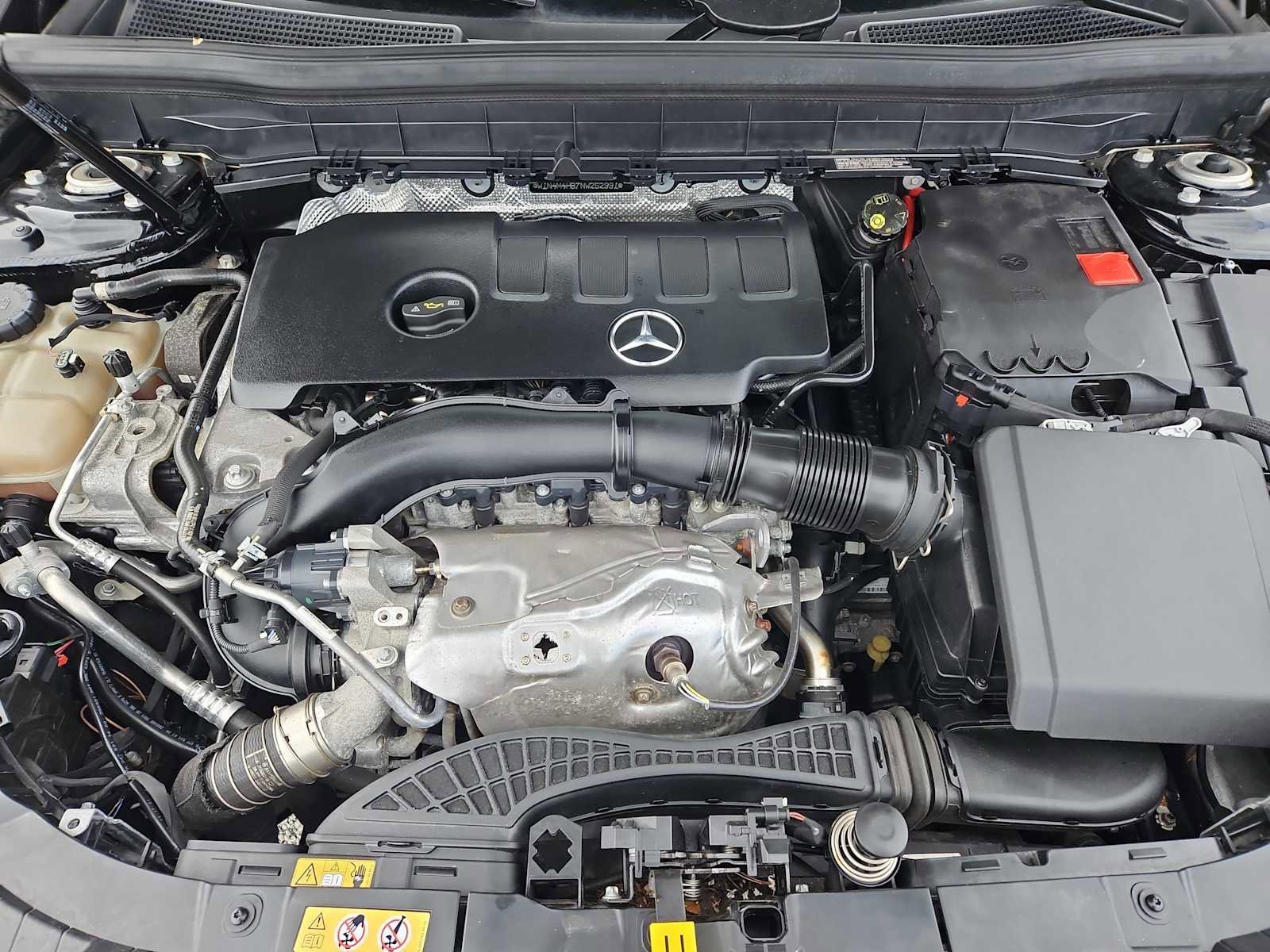 Used 2022 Mercedes-Benz GLB 250 4MATIC image 38