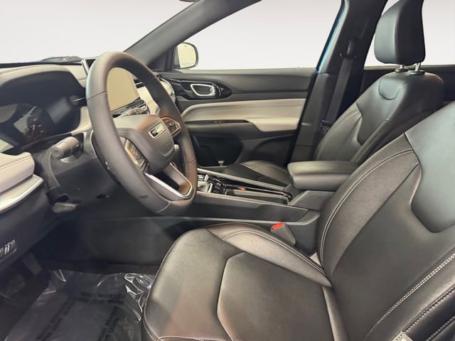 Used 2025 Jeep Compass Limited AWD/4WD image 7