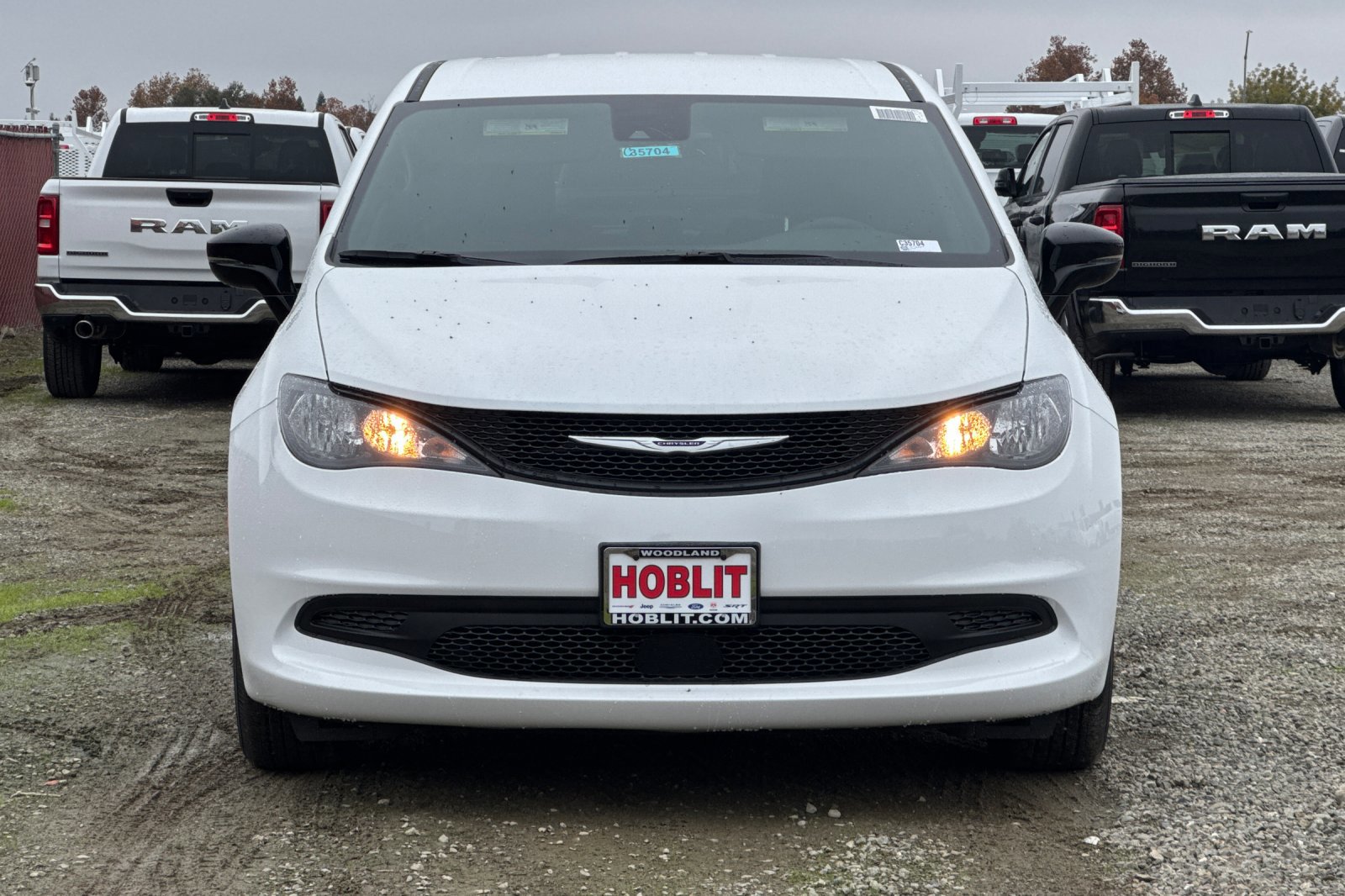 New 2026 Chrysler Voyager LX image 8