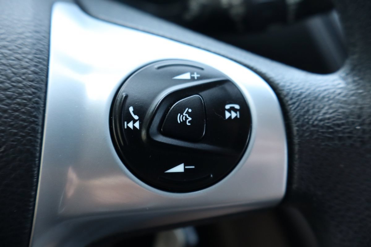 Used 2016 Ford Escape SE FWD image 30