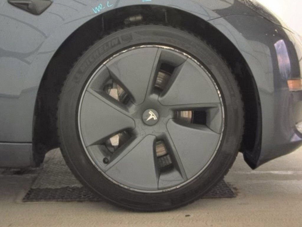 Used 2023 Tesla Model 3 Standard Range RWD image 18