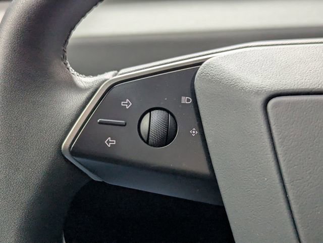 Used 2024 Tesla Cybertruck AWD Crew Cab image 19