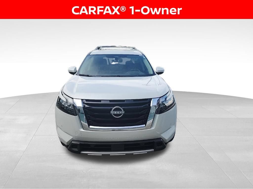 Certified 2025 Nissan Pathfinder Platinum w/ Cargo Package AWD/4WD image 3
