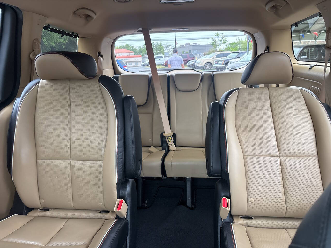 Used 2015 Kia Sedona SX FWD image 19