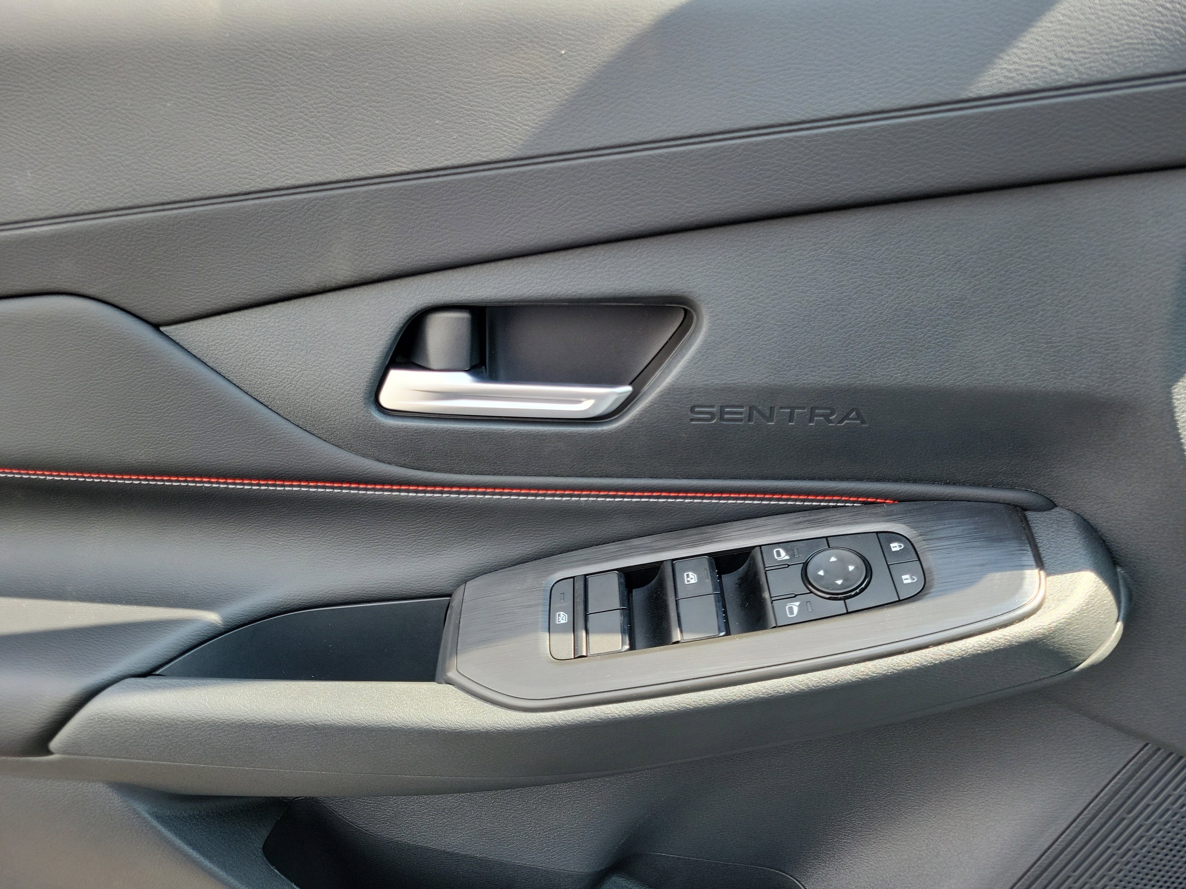 New 2026 Nissan Sentra SR w/ SR Premium Package FWD image 17