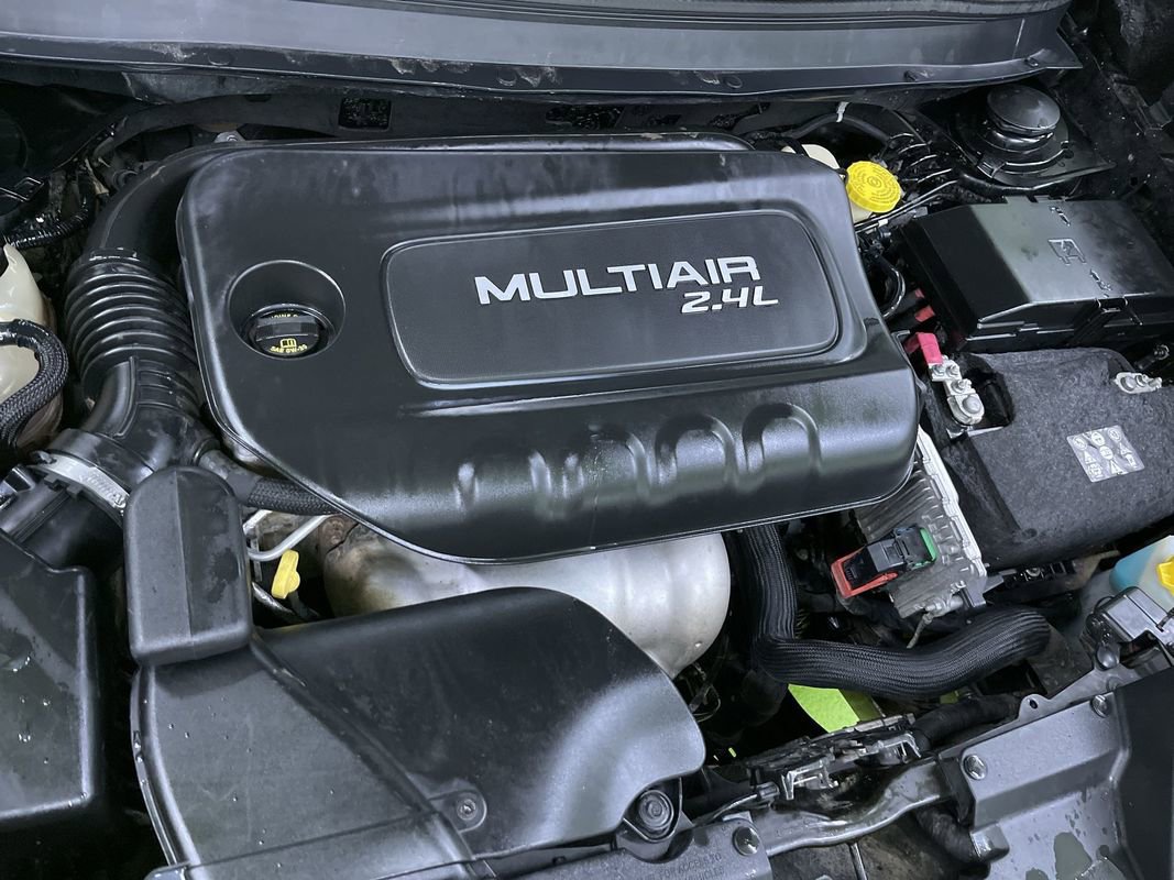 Used 2017 Jeep Cherokee Trailhawk image 30