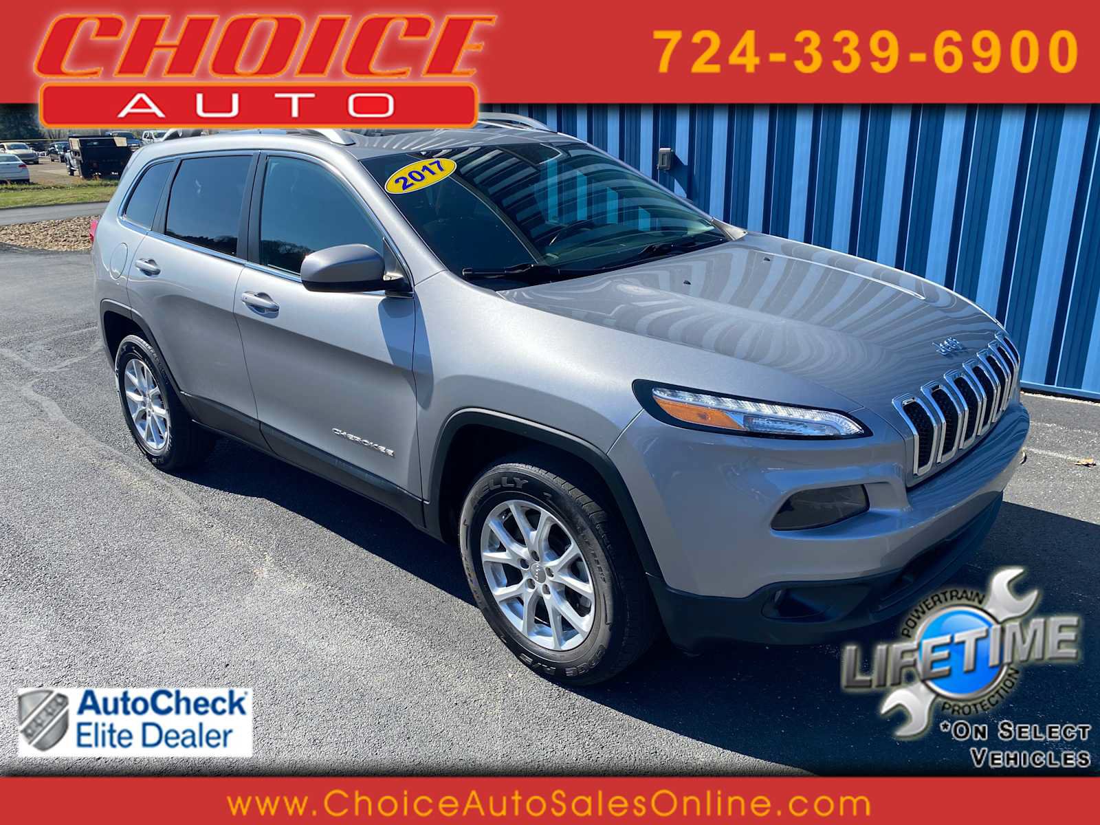 Used 2017 Jeep Cherokee Latitude w/ Comfort/Convenience Group AWD/4WD image 1