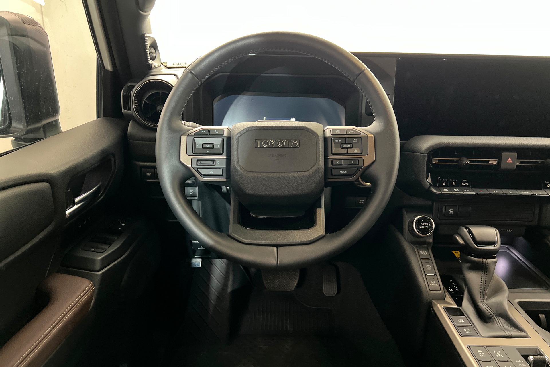 Used 2026 Toyota Land Cruiser w/ Premium Package AWD/4WD image 13