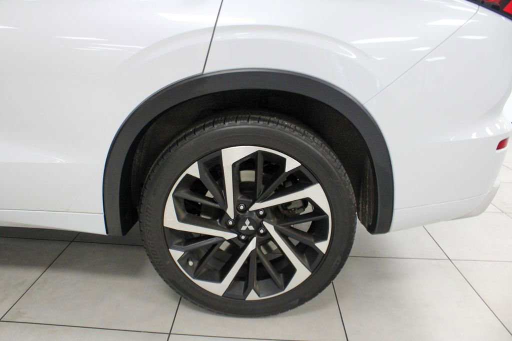 Used 2024 Mitsubishi Outlander SEL image 16
