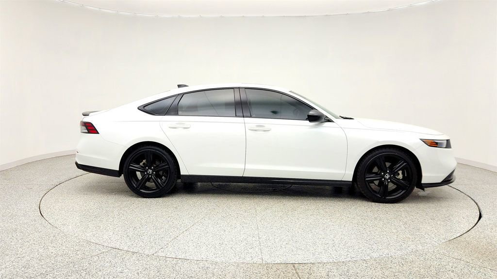 Used 2023 Honda Accord Sport image 4