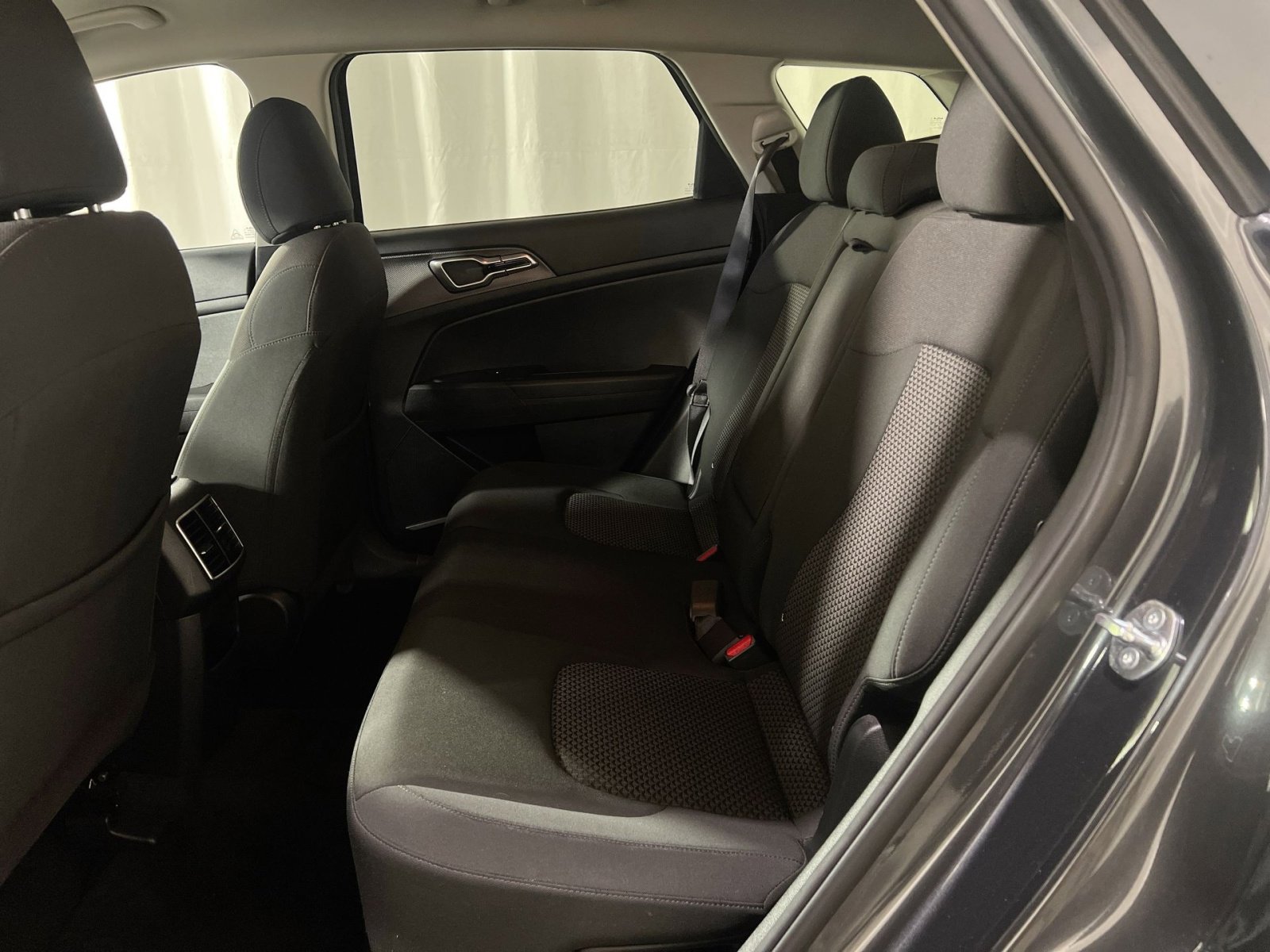 Used 2023 Kia Sportage LX image 23