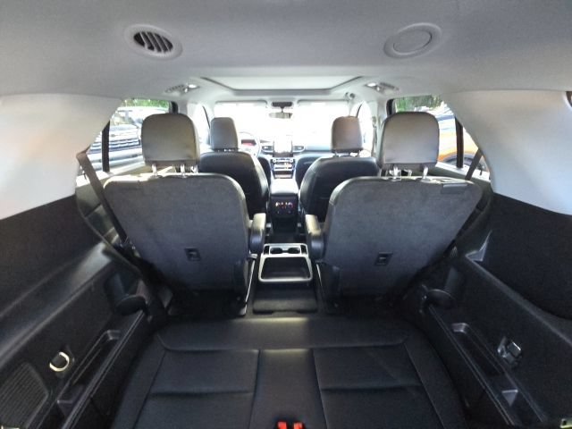 Used 2021 Ford Explorer Limited w/ Equipment Group 301A RWD image 16