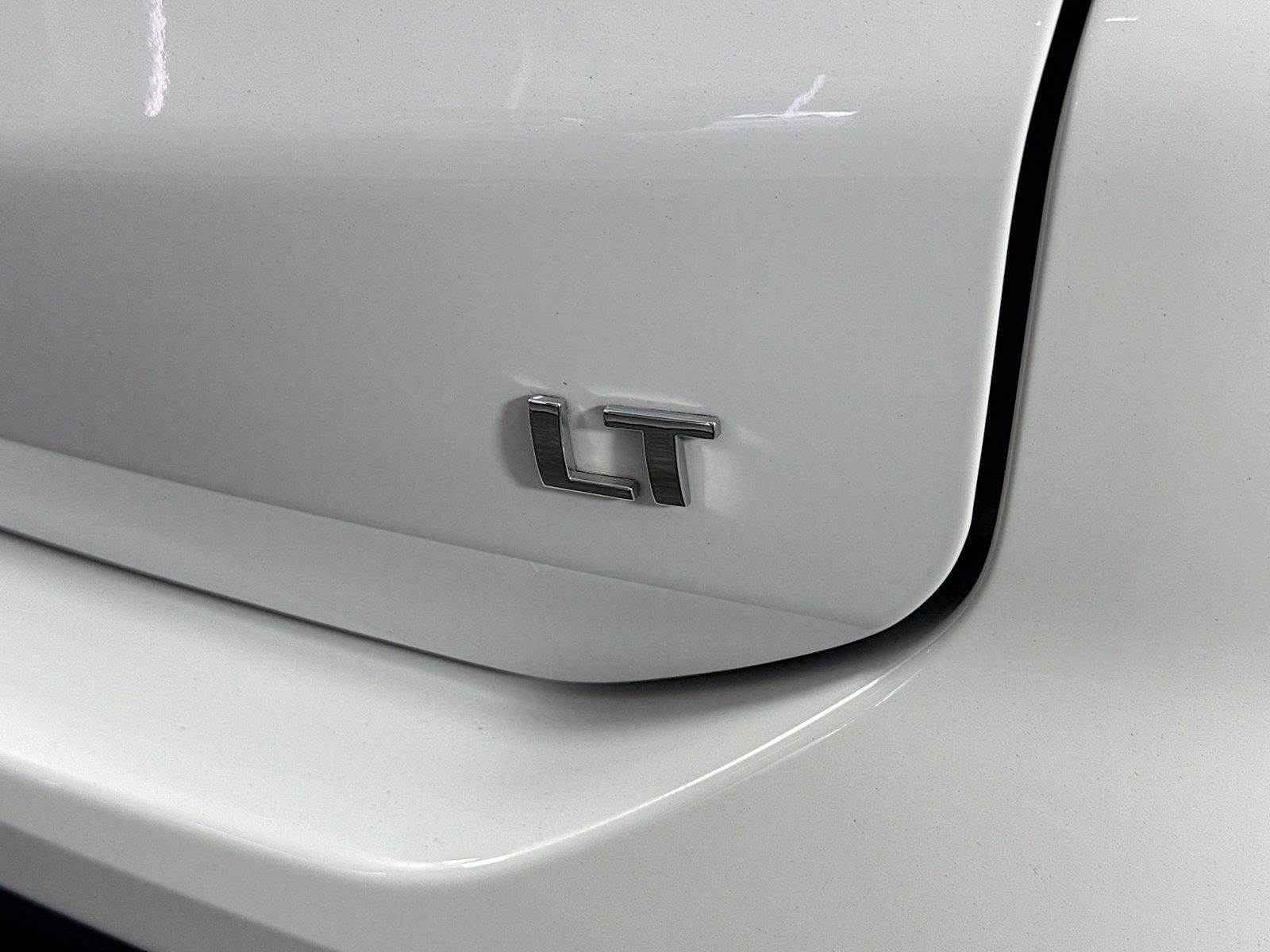 Used 2024 Chevrolet Equinox LT w/ LPO, Floor Liner Package FWD image 13
