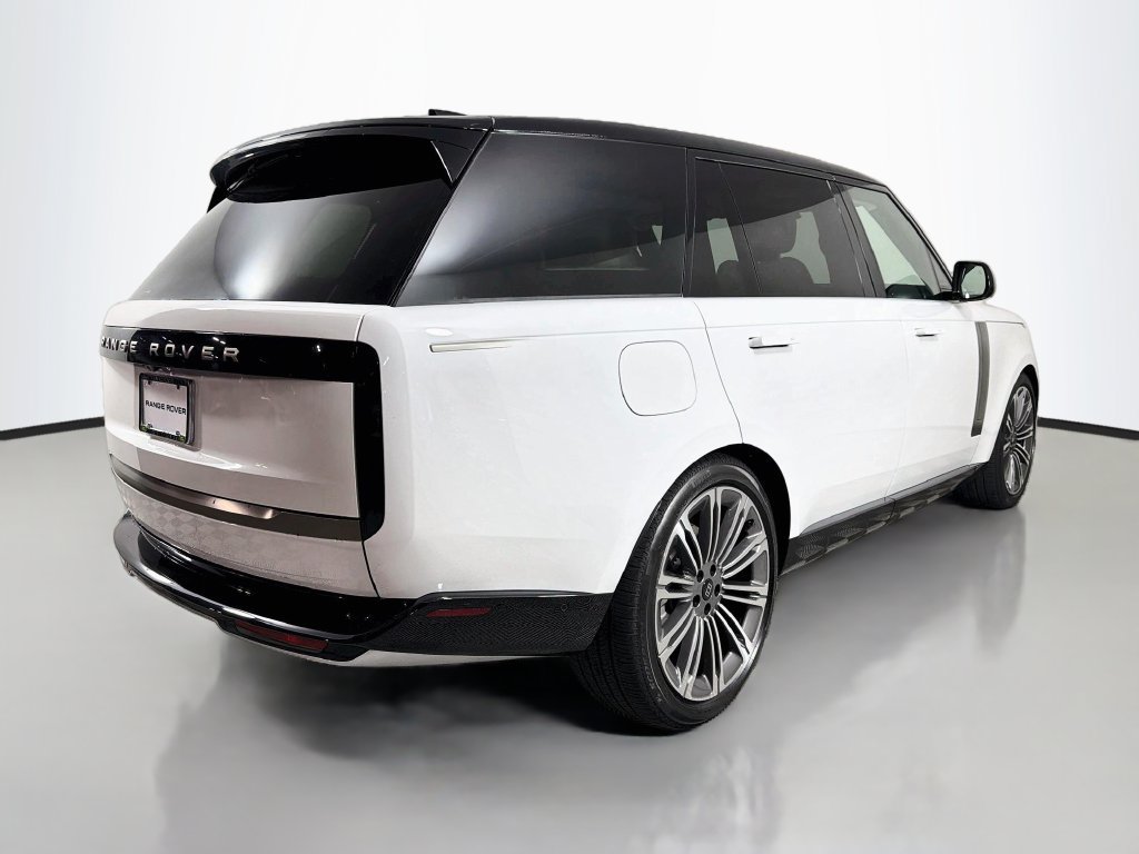 New 2027 Land Rover Range Rover Long Wheelbase SE AWD/4WD image 5