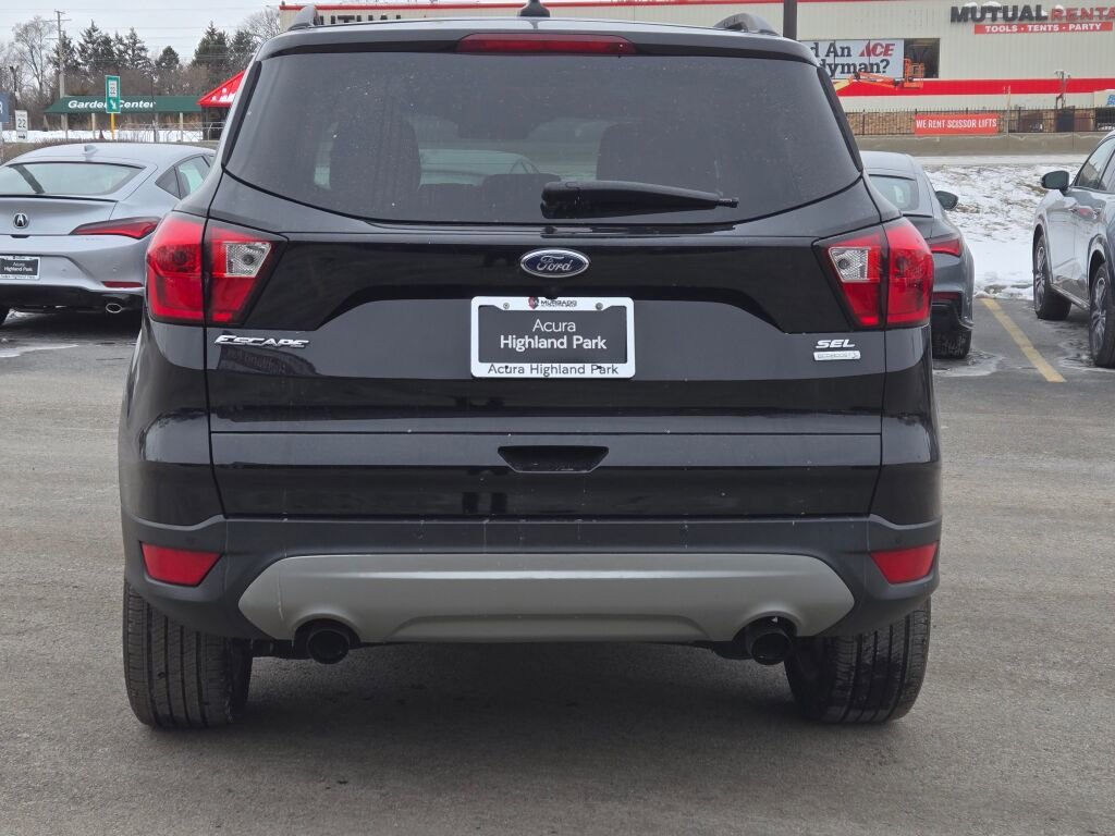 Used 2019 Ford Escape SEL image 16