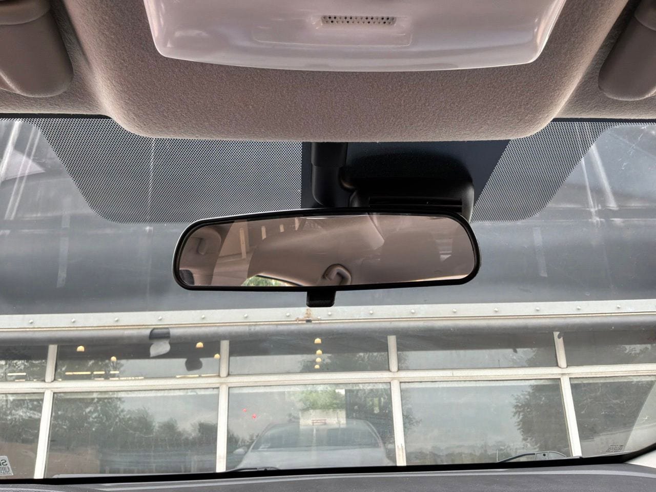 Used 2025 Nissan Versa SV FWD image 17