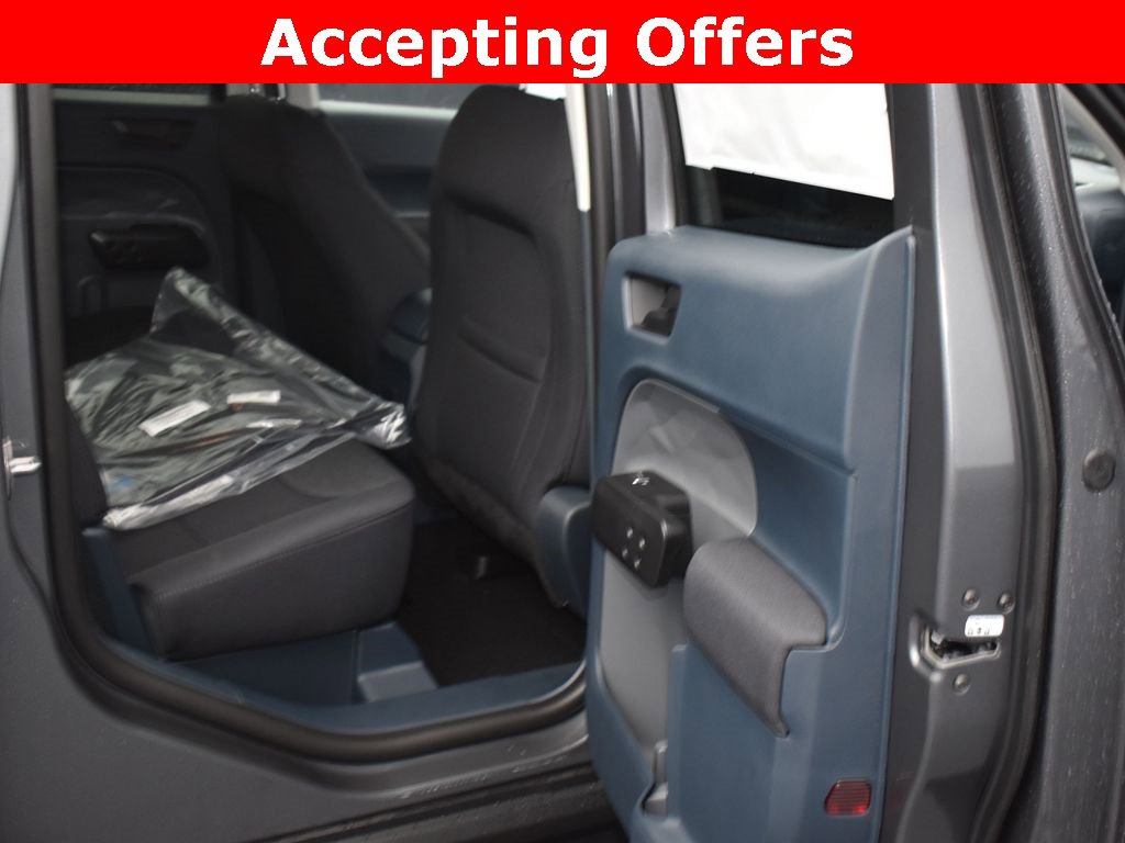 New 2025 Ford Maverick XL image 16