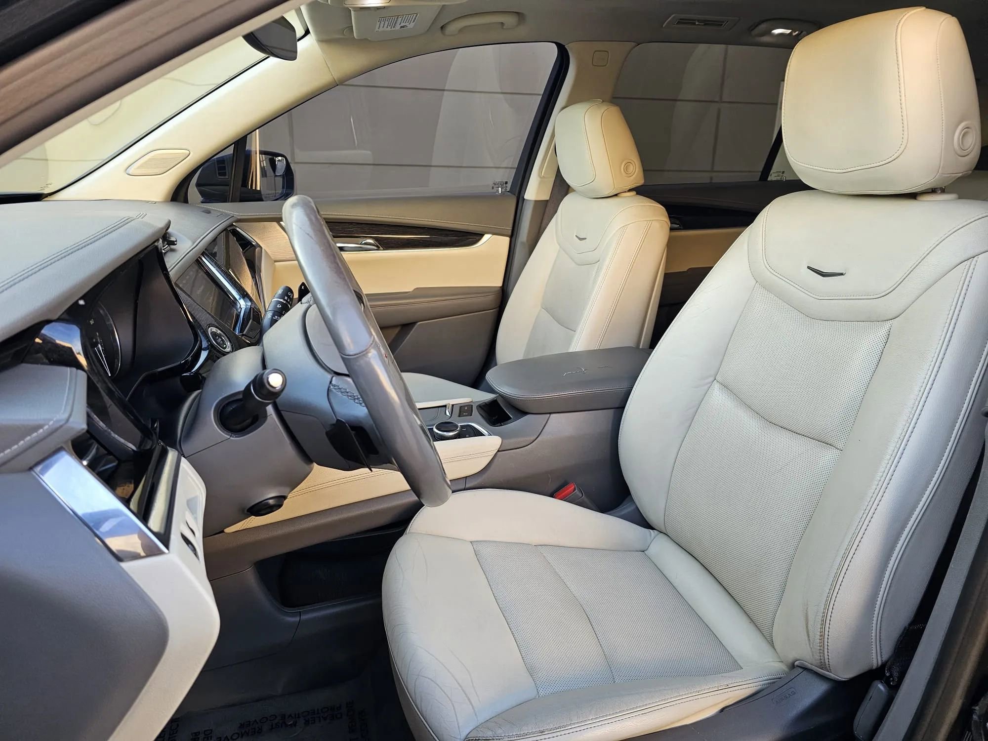 Used 2020 Cadillac XT6 Premium Luxury FWD image 12