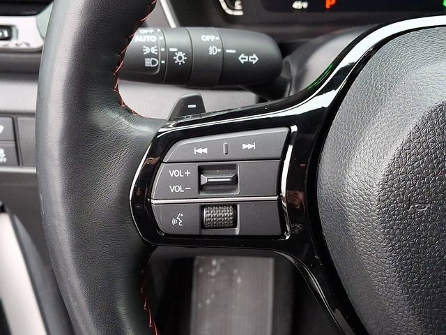 Certified 2025 Honda Pilot Black Edition image 24