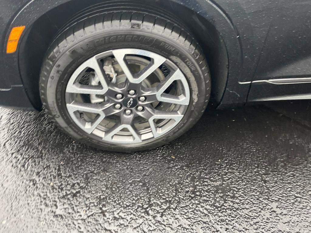 Used 2025 Chevrolet Blazer RS FWD image 35