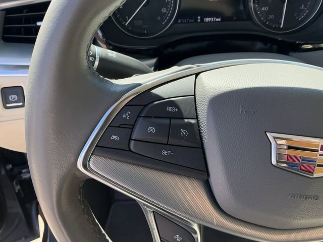 Certified 2022 Cadillac XT5 Premium Luxury w/ Technology Package AWD/4WD image 15