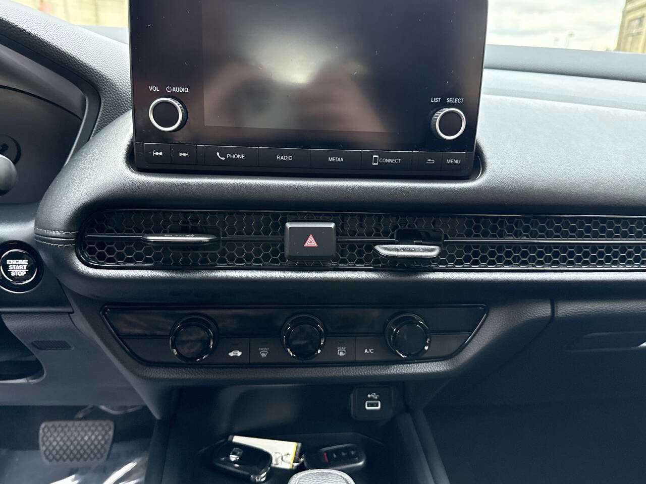 Used 2023 Honda HR-V LX image 26