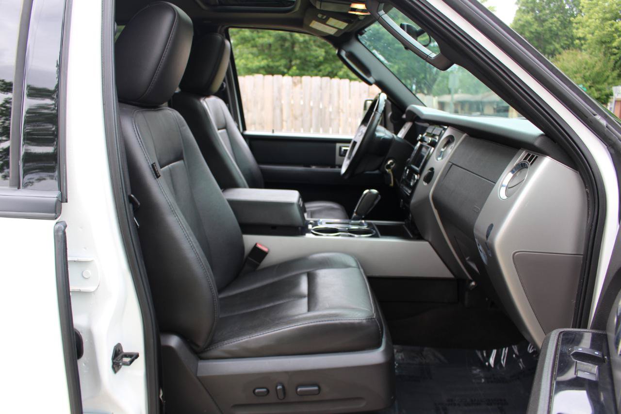 Used 2014 Ford Expedition Limited w/ Equipment Group 301A AWD/4WD image 40