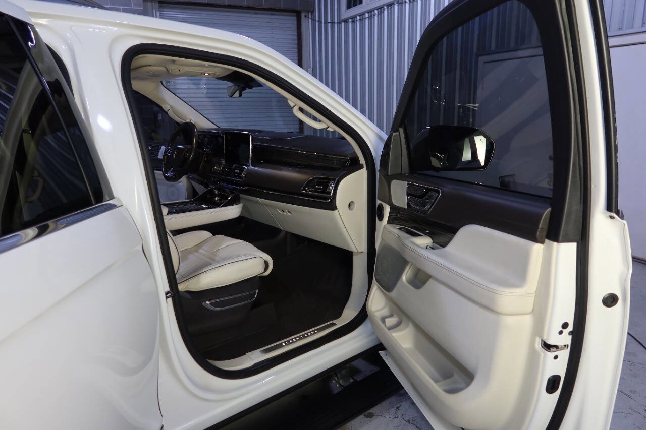 Used 2020 Lincoln Navigator Black Label w/ Cargo Convenience Package image 12