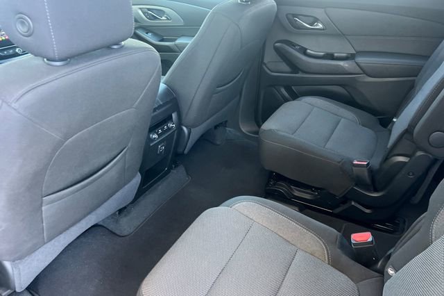 Used 2023 Chevrolet Traverse LT image 14