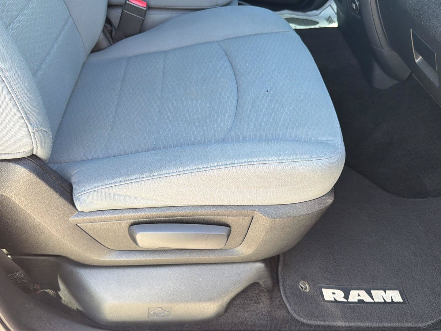 Used 2013 RAM 1500 Express AWD/4WD image 31
