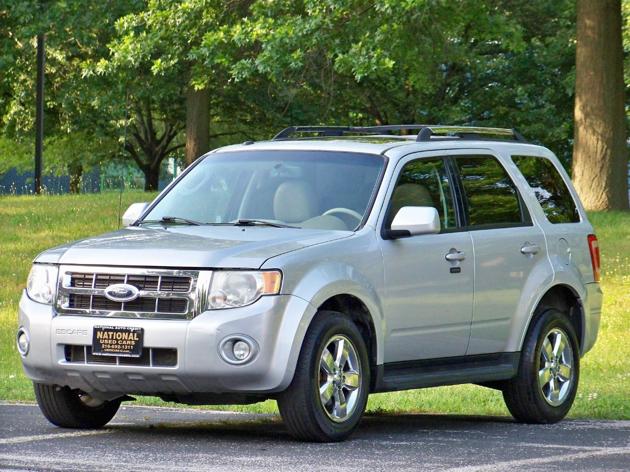 Used 2009 Ford Escape Limited AWD/4WD image 2