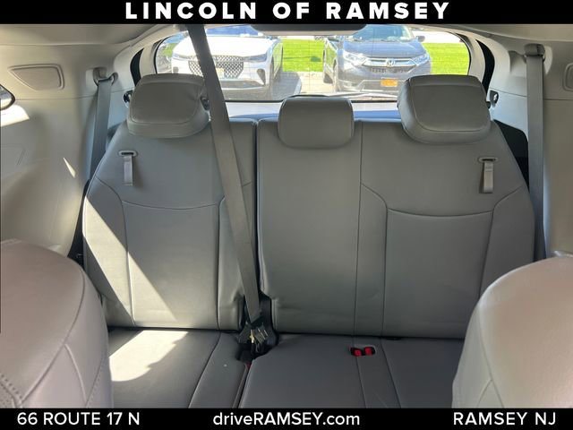 Used 2024 Toyota Sienna Limited AWD/4WD image 17