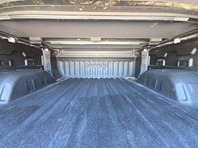 Used 2024 GMC Sierra 1500 AT4 w/ Technology Package AWD/4WD image 10