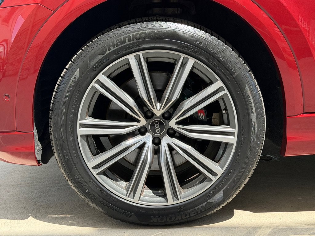 Used 2022 Audi SQ8 Prestige AWD/4WD image 15