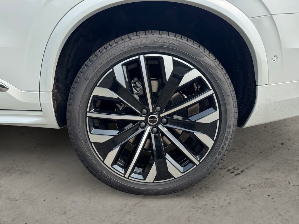 New 2026 Volvo XC90 T8 Ultra w/ Protection Package Premier image 7