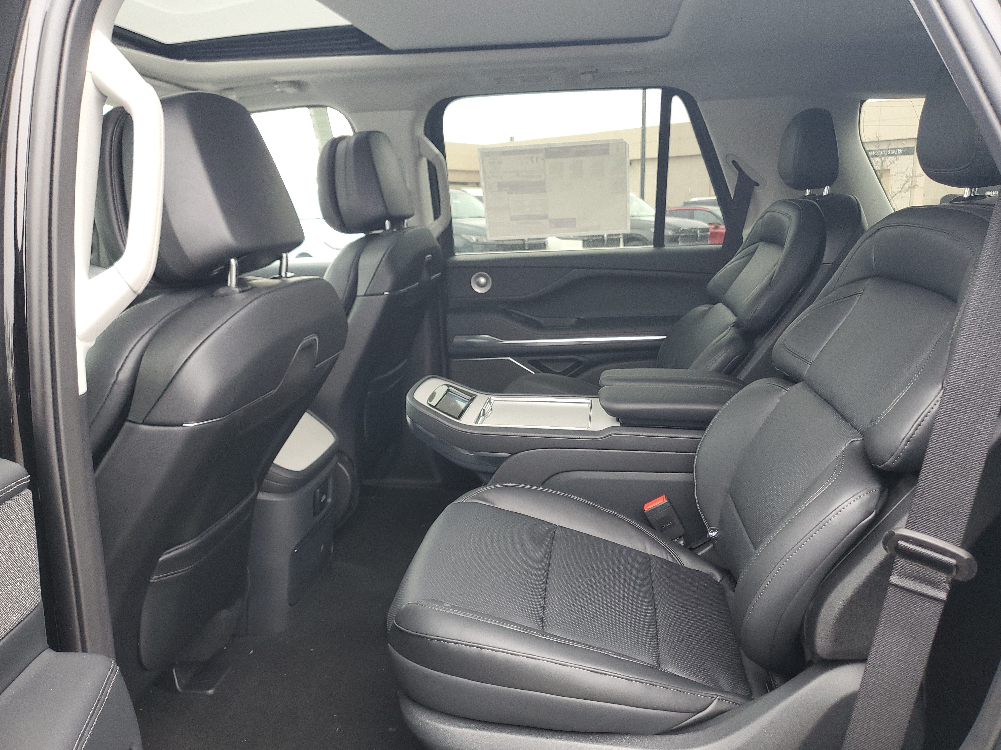 New 2026 Lincoln Navigator Reserve AWD/4WD image 27