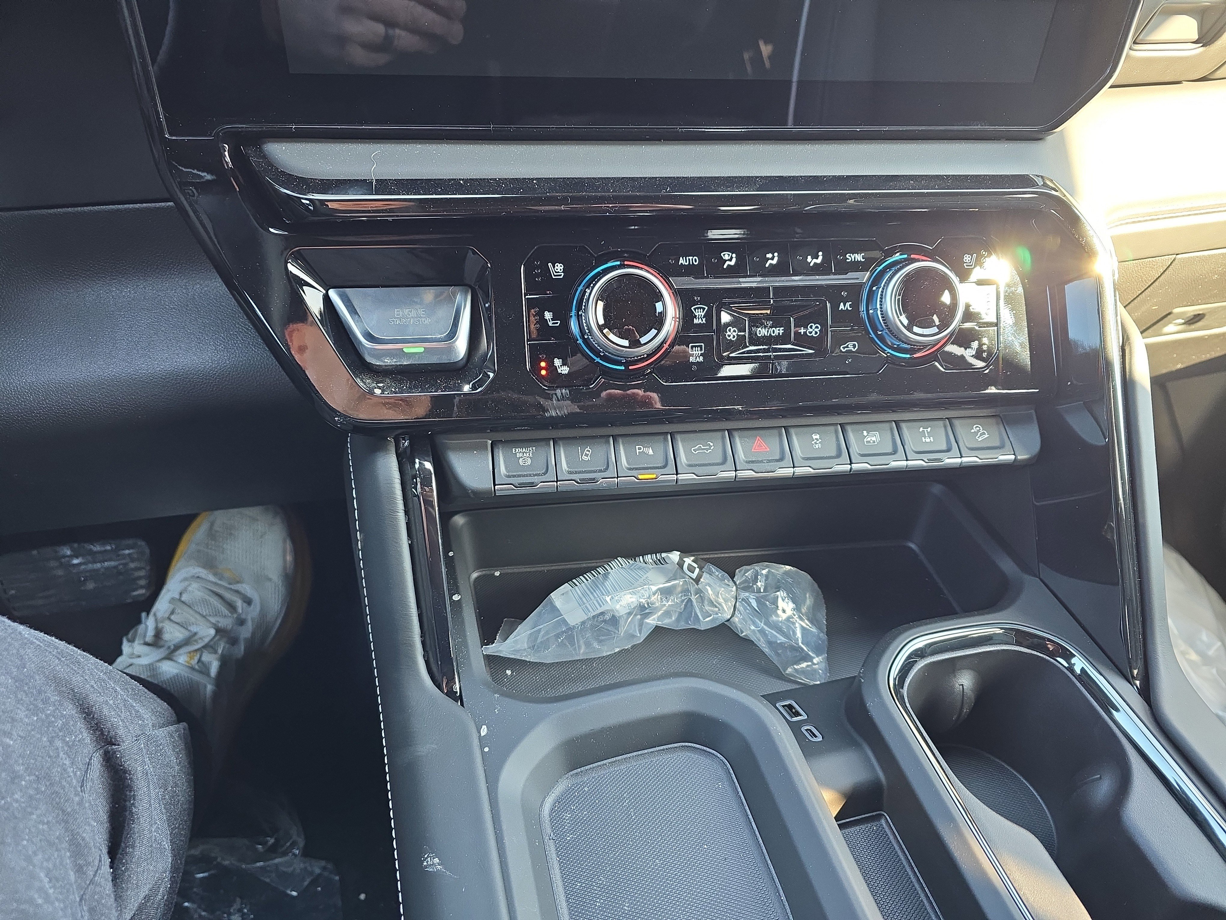 New 2026 GMC Sierra 2500 AT4X w/ LPO, Black Badging Package image 5