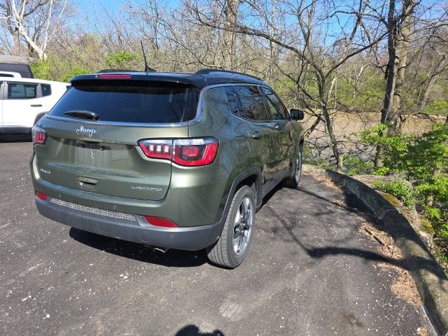 Used 2018 Jeep Compass Limited w/ Navigation Group AWD/4WD image 2