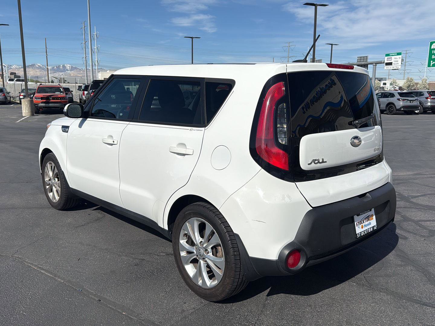 Used 2014 Kia Soul + image 11
