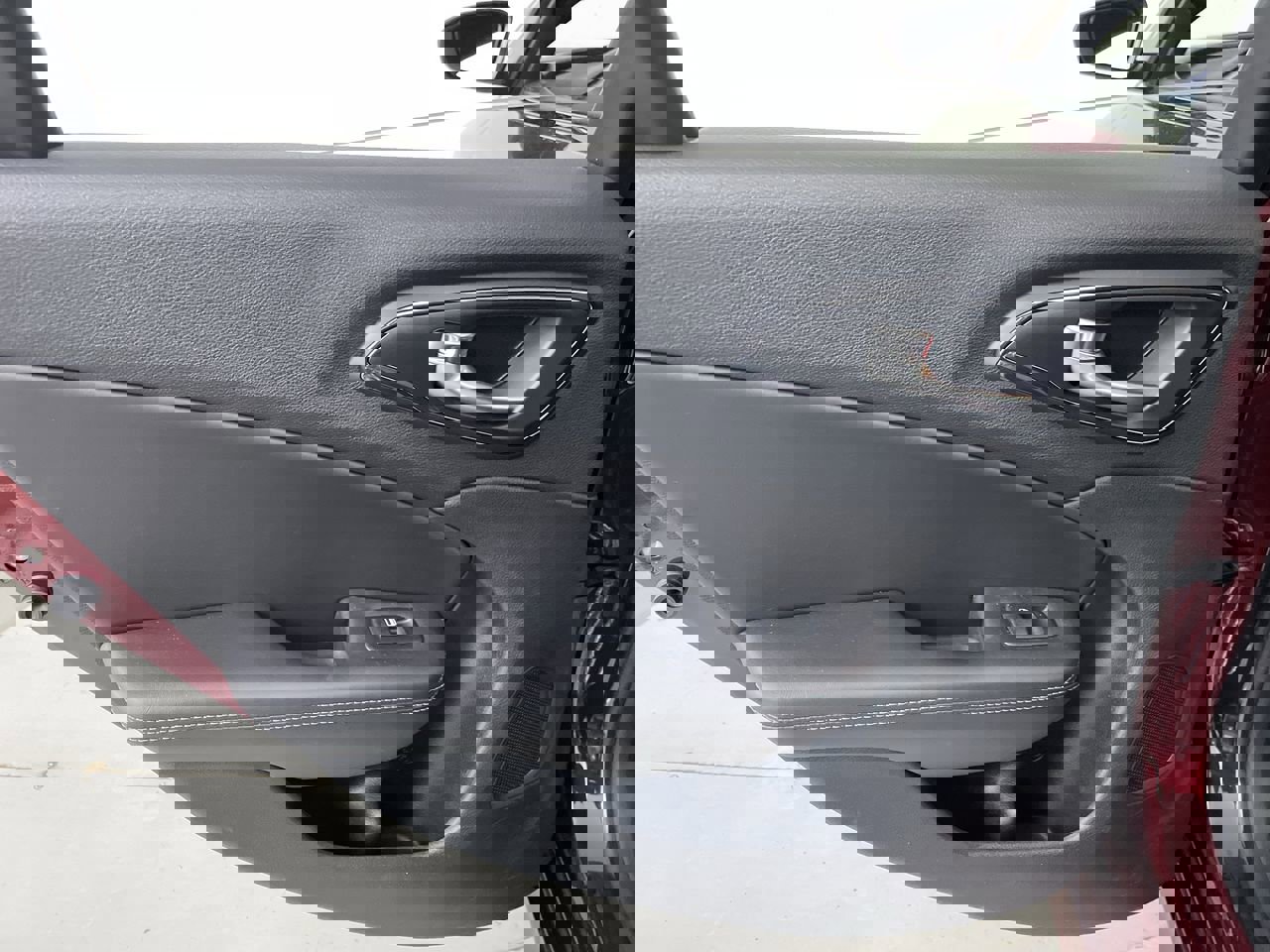 Used 2015 Chrysler 200 S w/ Navigation & Sound Group I image 20