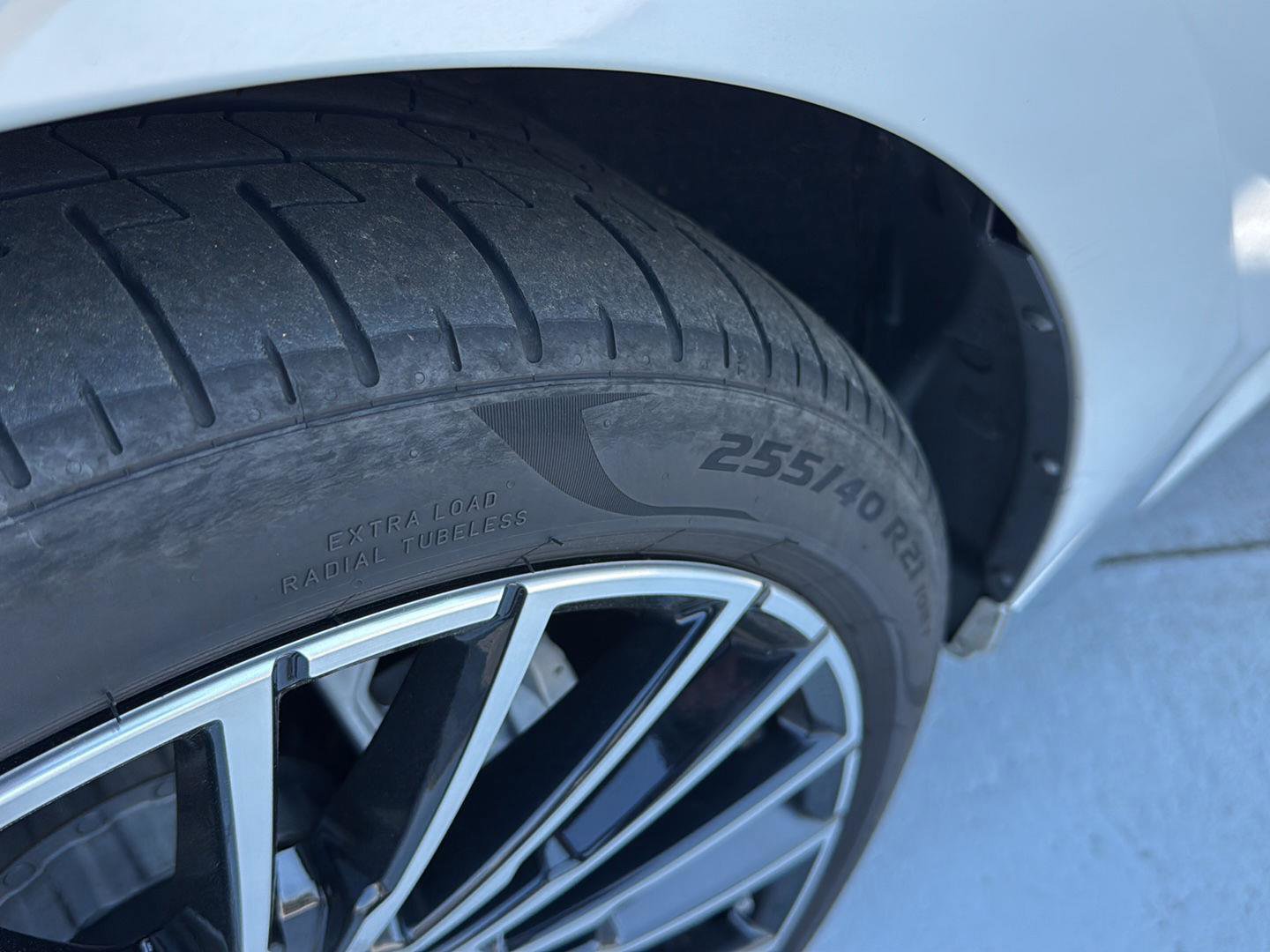 Used 2024 BMW i7 xDrive60 w/ Executive Package image 35