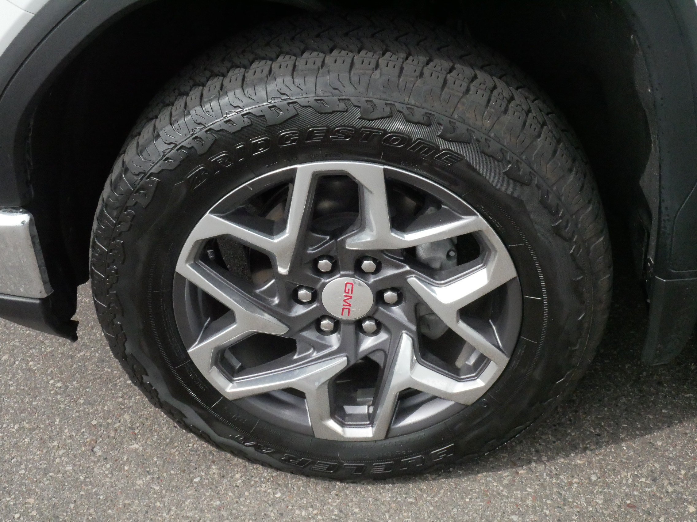 Used 2025 GMC Sierra 1500 SLT w/ SLT Premium Plus Package AWD/4WD image 15