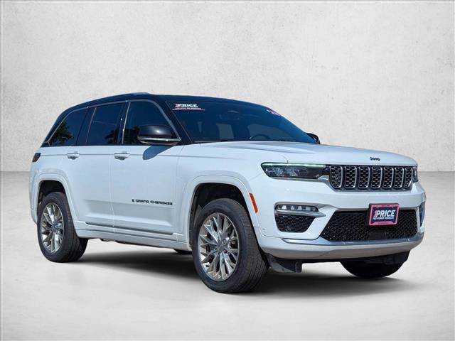 Used 2022 Jeep Grand Cherokee Summit w/ Luxury Tech Group V AWD/4WD image 3