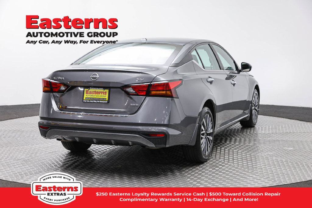 Used 2023 Nissan Altima 2.5 SV AWD/4WD image 6