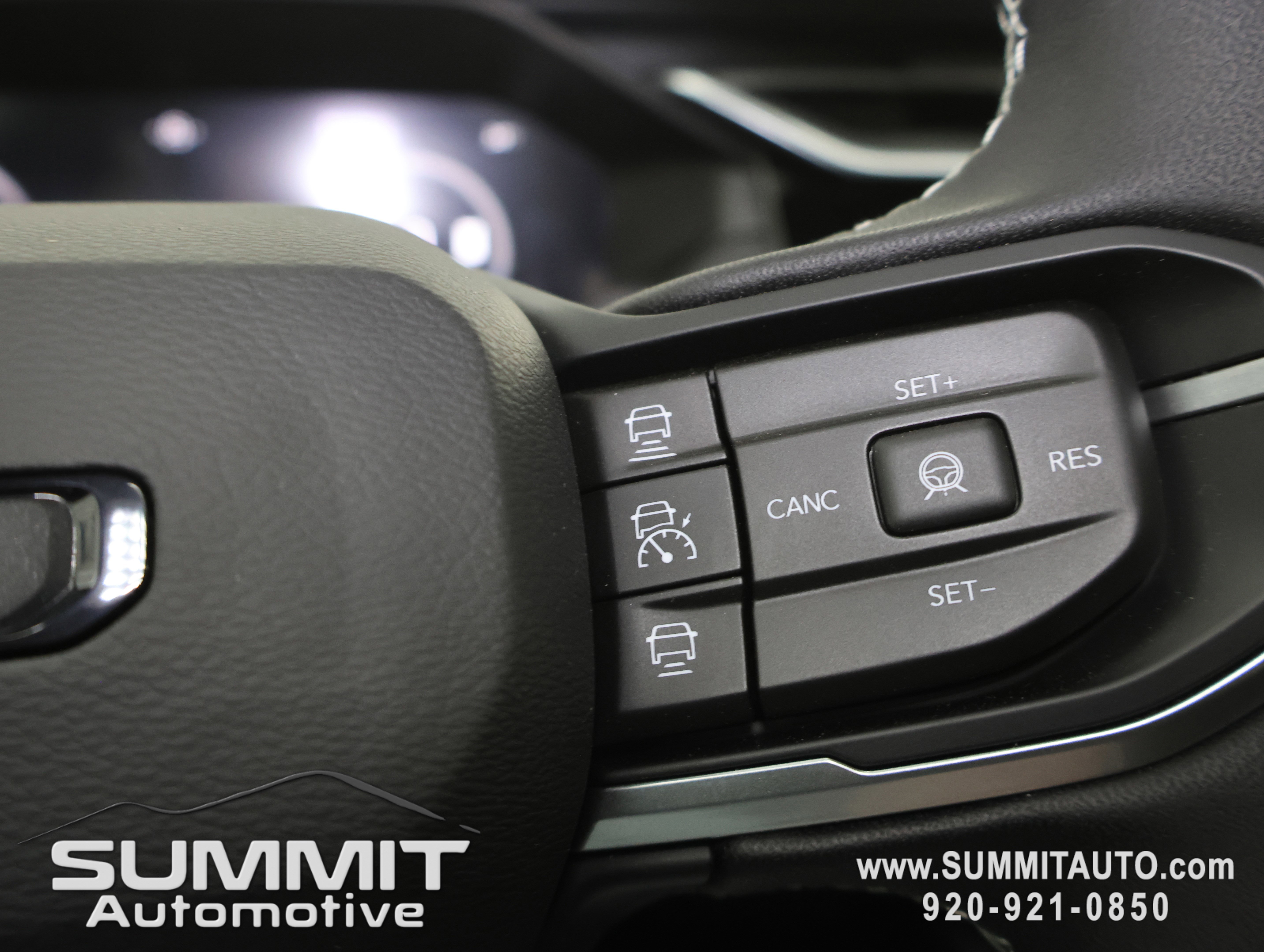 New 2026 Jeep Cherokee Overland image 15