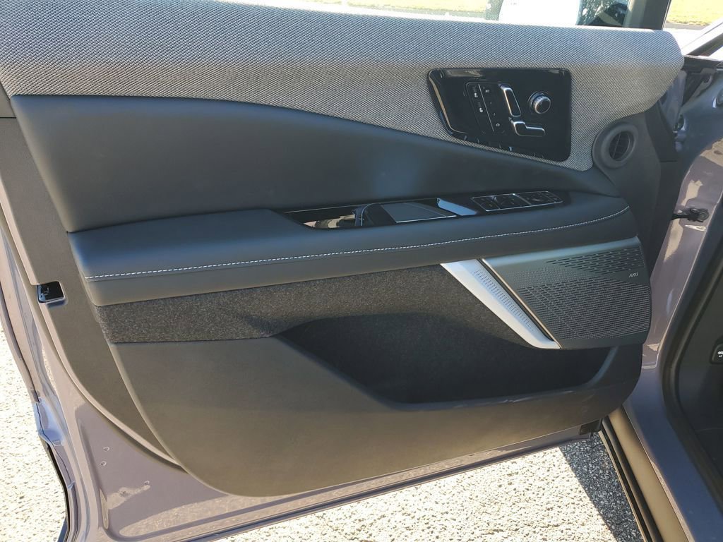 New 2026 Cadillac Optiq Luxury 1 image 22